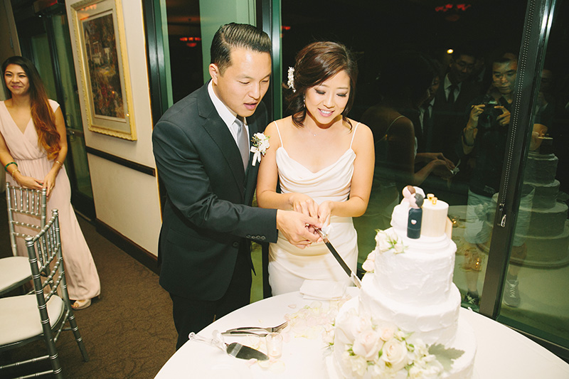 Black-Gold-Country-Club-Wedding_26