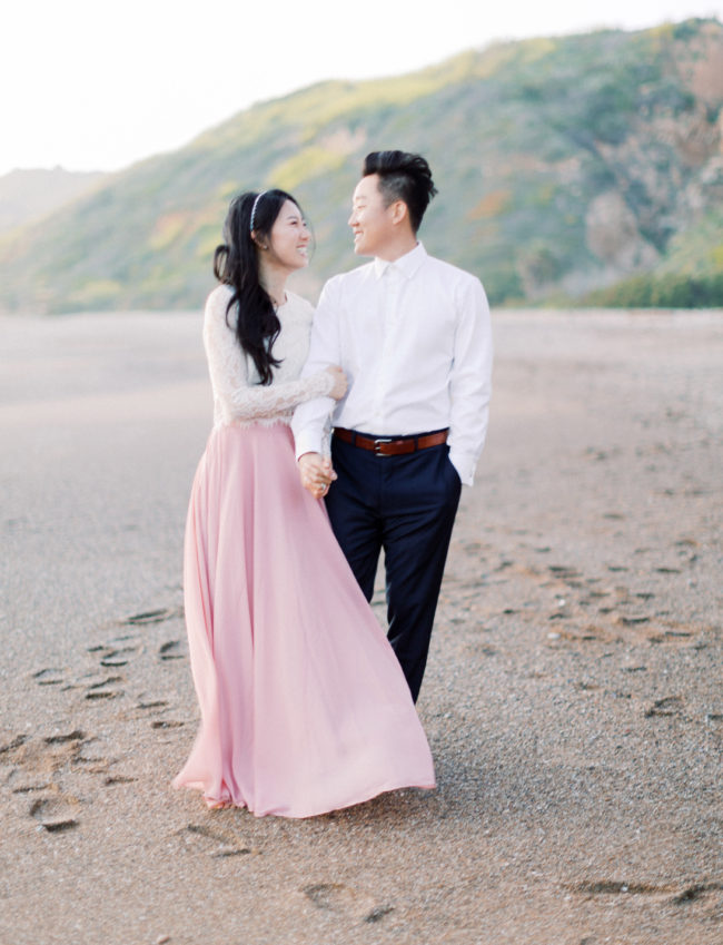 Stylish Engagement Session Photos