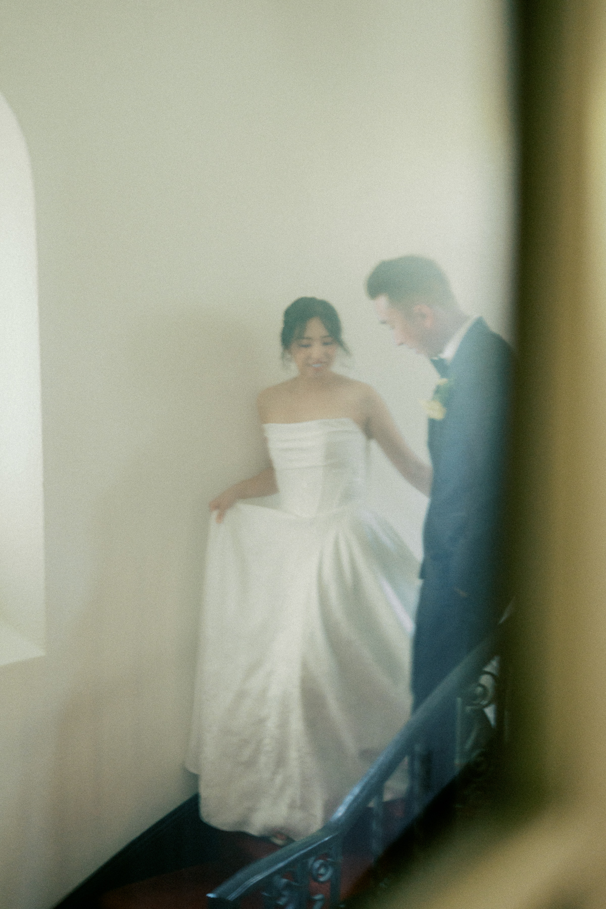 bride and groom wedding photos